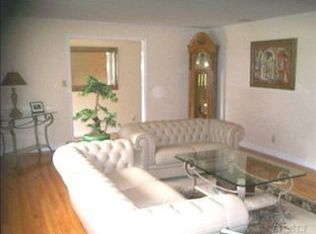 144 Cherry Ave, West Sayville, NY 11796