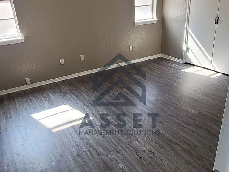 7217 Edenborough Dr — Photo 20