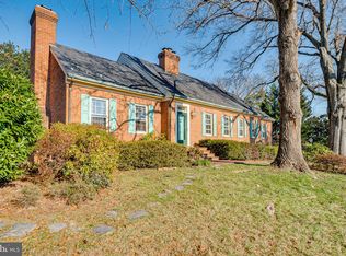 901 Janneys Ln, Alexandria, VA 22302