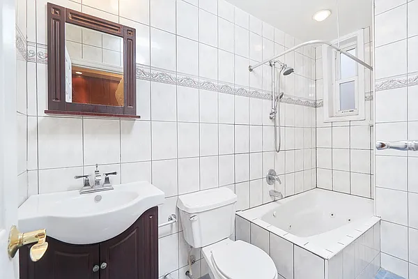 Rented by United Group | media 53