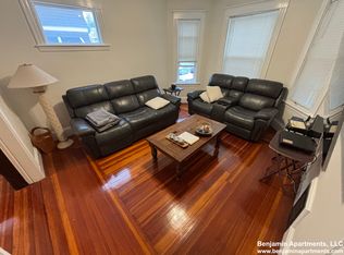 250 Belgrade Ave FLOOR 2, Roslindale, MA 02131
