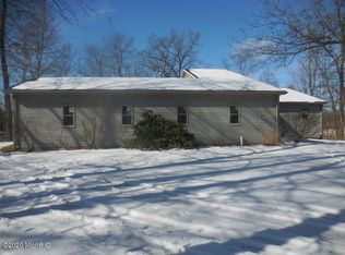 1916 Pulver Dr, Otsego, MI 49078