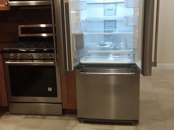 3rd image of 1056 E Walnut Ave #1