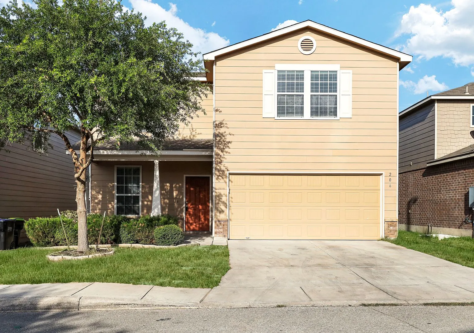 Modern Home with Spacious Backyard and Community Amenities in Monticello Ranch — Photo 1