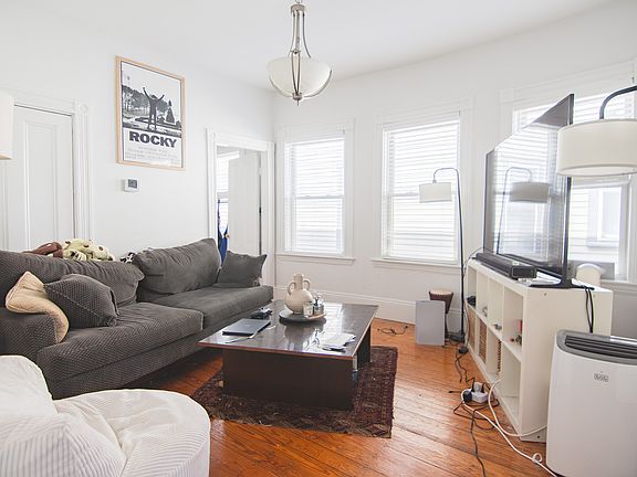 3rd image of 49-51 Putnam Ave #3