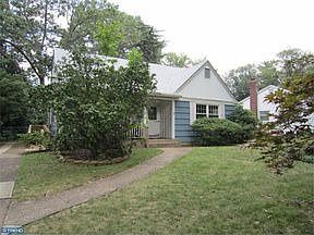 2nd image of 737 Cedar Ave