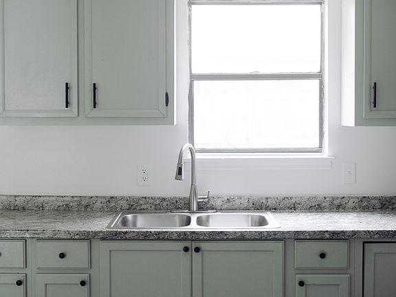 4th image of 1295 Knoll Ct NW #1299