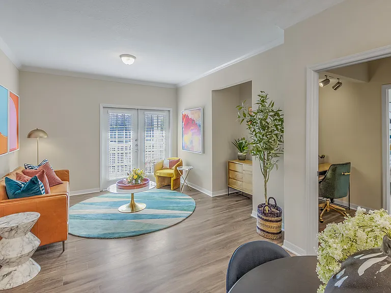 Tyvola Centre Apartments — Photo 16