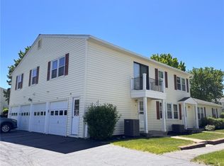 38 Arrowhead Way S, Fairport, NY 14450