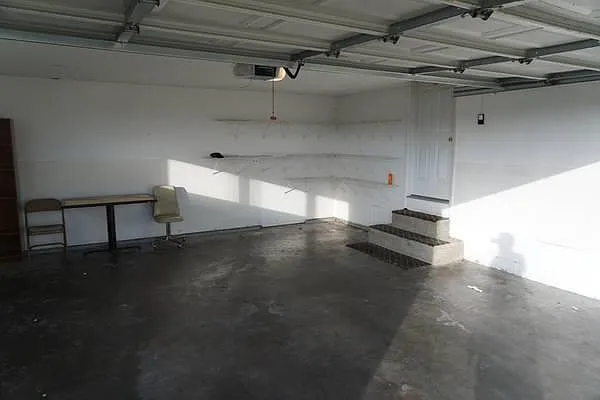 233 W Morningside St — Photo 18