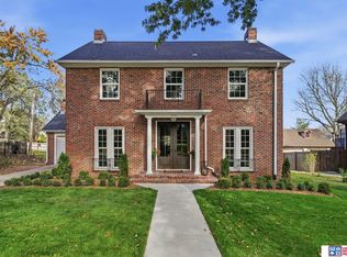 2626 Park Ave, Lincoln, NE 68502