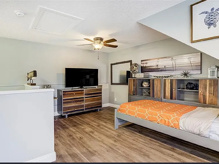 325 Island Way #109 — Photo 44