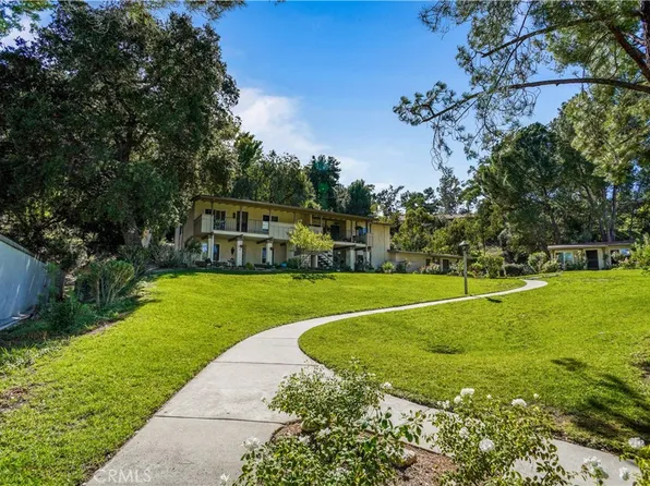 26351 Oak Plain Dr Unit D, Santa Clarita, CA 91321