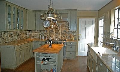 4th image of 140 Dahlia St