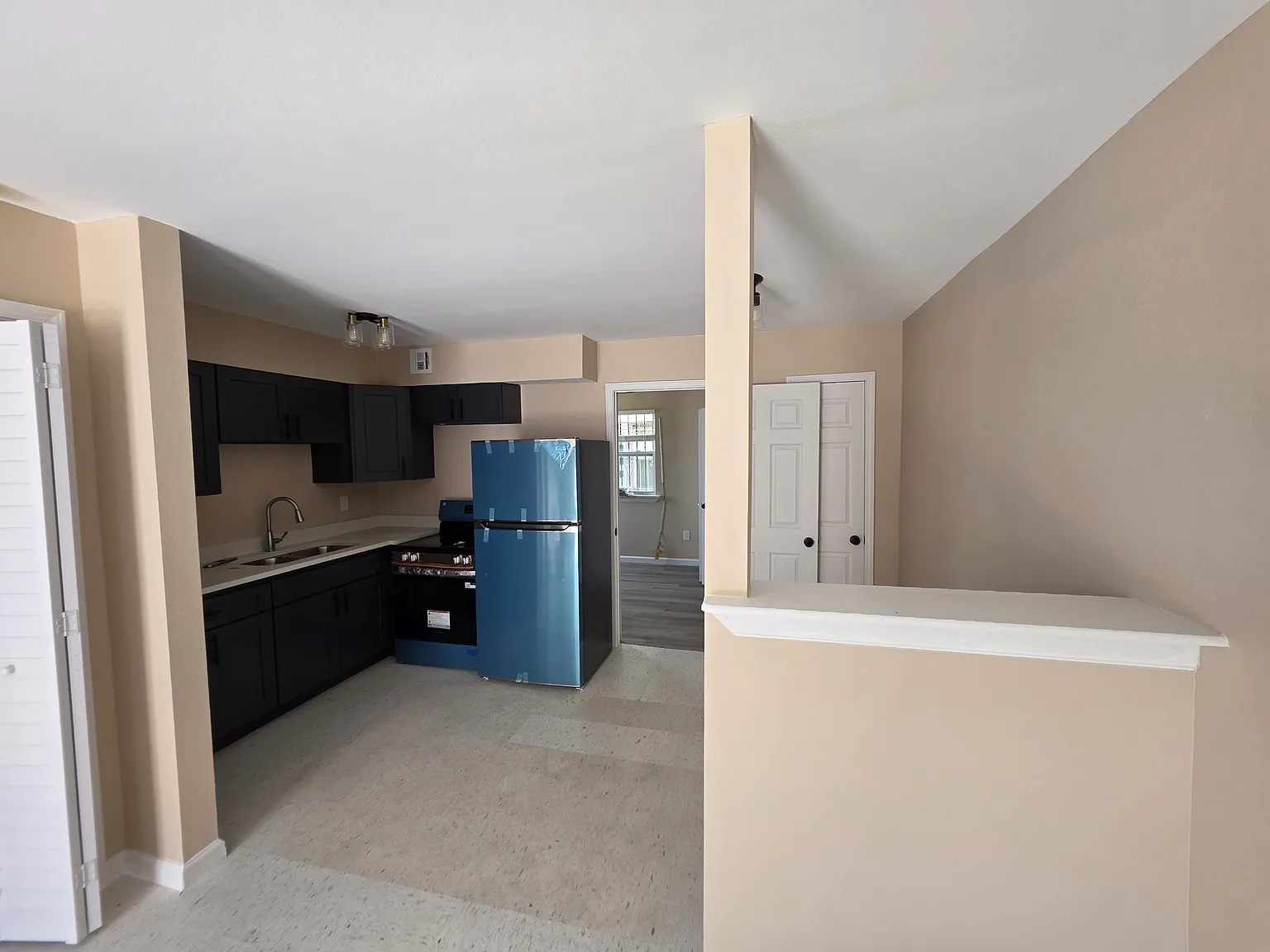2 bed, 725 sqft, $1,150 — Photo 3