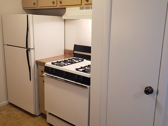 Kitchen/ Stove and Refrigerator
$1,150 Month Heat Included!