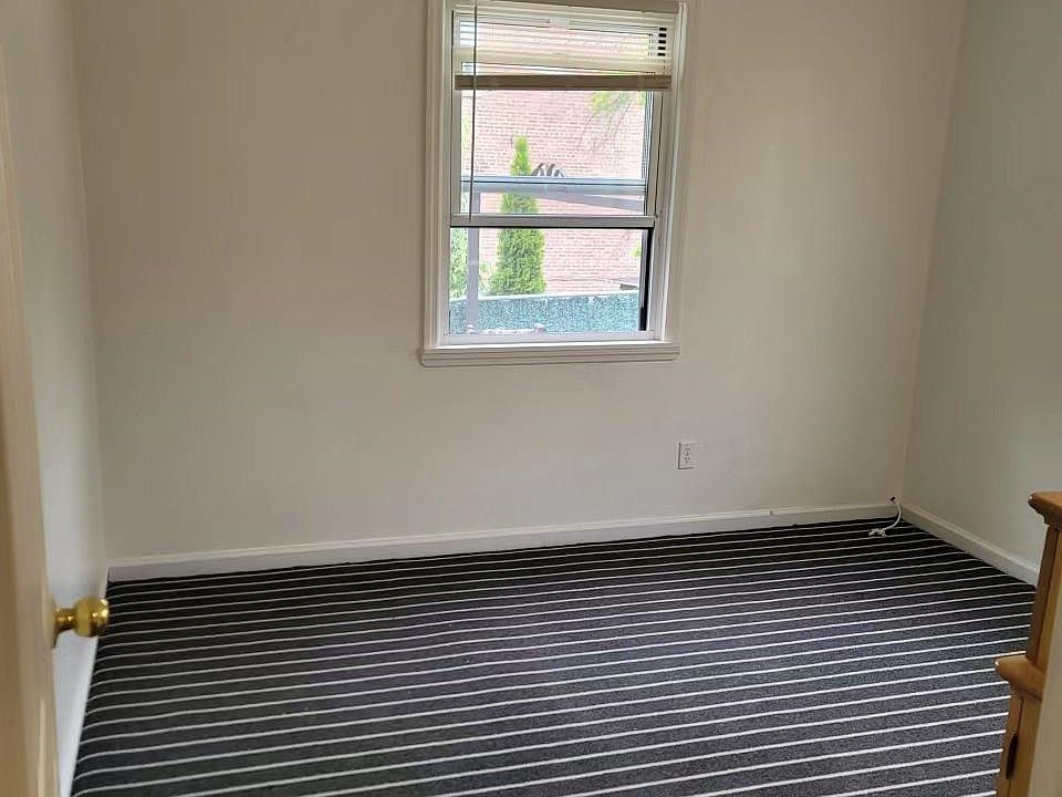 1st image of 40 Bradley Ave Unit 1