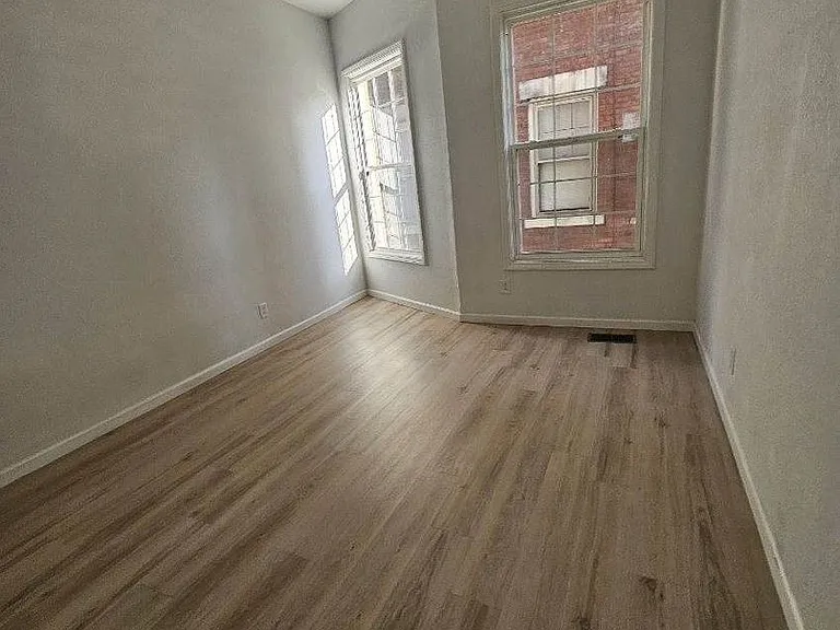 1000 S 7th St — Photo 35