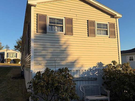 3rd image of 5 Virginia Ave