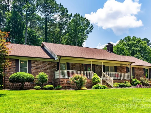 2209 Cardinal Loop, Stanley, NC 28164