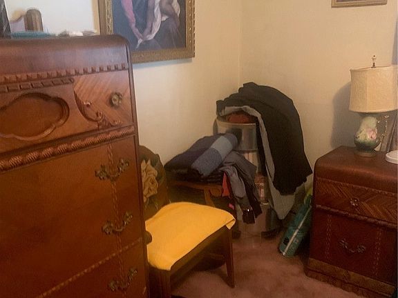 3rd image of 1567 La Salle Ave