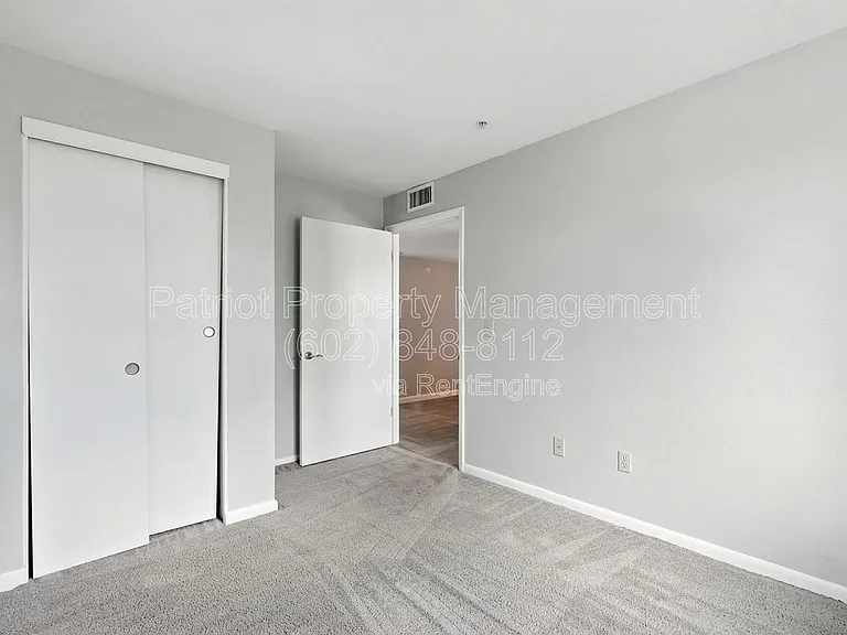 1005 E 8th St #2007 — Photo 24