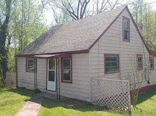 1739 W Pine St, Mount Airy, NC 27030
