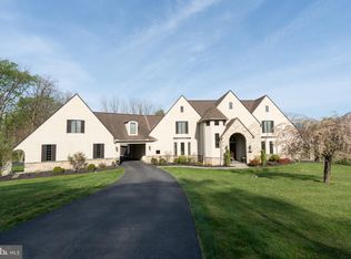 2795 Southwick Dr, Lancaster, PA 17601