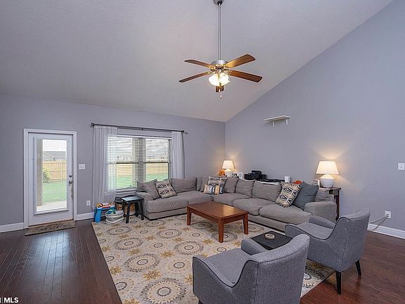 3rd image of 9501 Cobham Park Dr