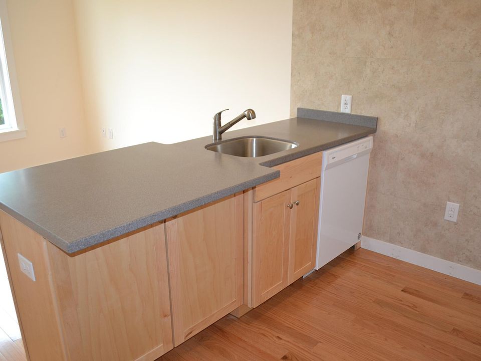 1st image of 115 Hearthstone Dr