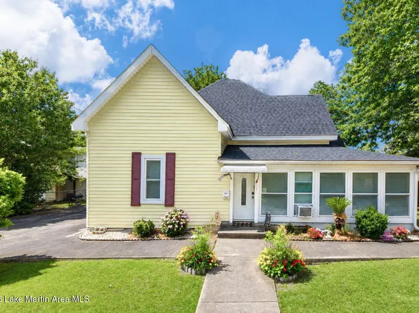 707 Hillabee St, Alexander City, AL 35010