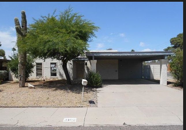 Clinton front _08262024