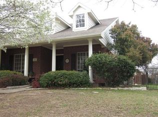 312 Owen Oaks Dr, Lake Dallas, TX 75065