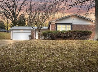 6980 Lakeside Hills Dr, Florissant, MO 63033