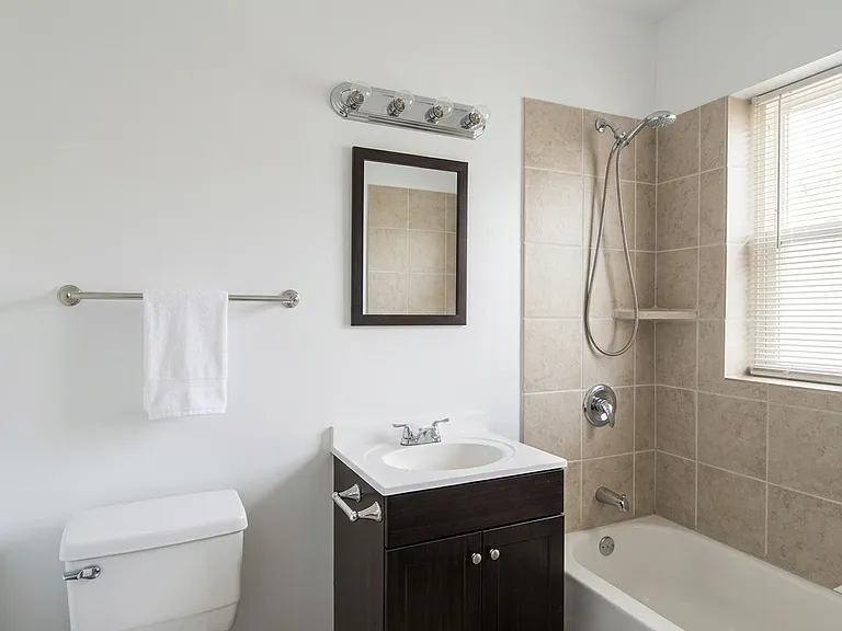 2065 W Jarvis Ave #3E — Photo 10