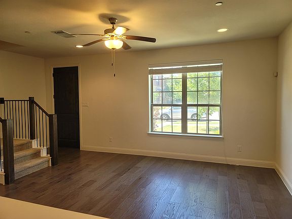 4th image of 2504 Jameson Ln