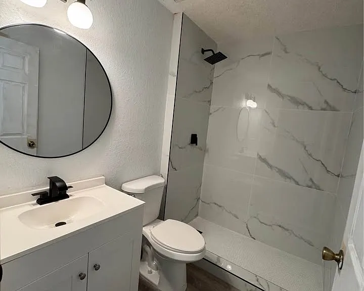2875 Delrose Dr N — Photo 10