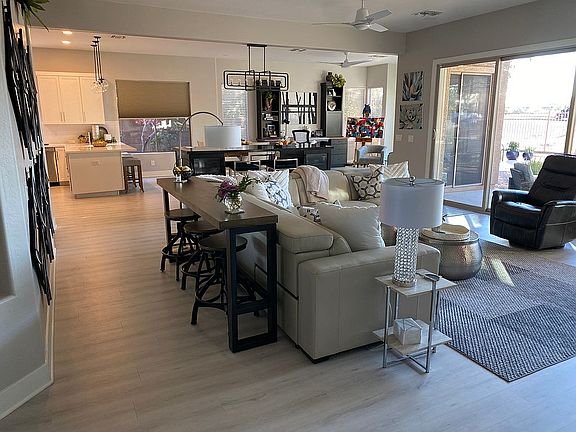 5th image of 3851 E Meadowview Dr
