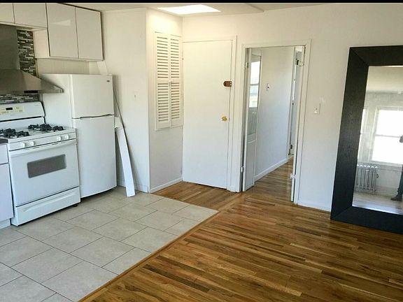 3rd image of 2132 29th Street # Fl 2nd
