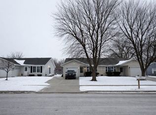 1065 Hiawatha Dr, Elgin, IL