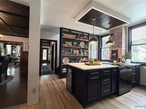 2nd image of 21 Parkside Ave