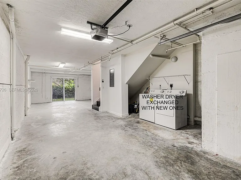 8900 NE 8th Ave #1107 — Photo 31