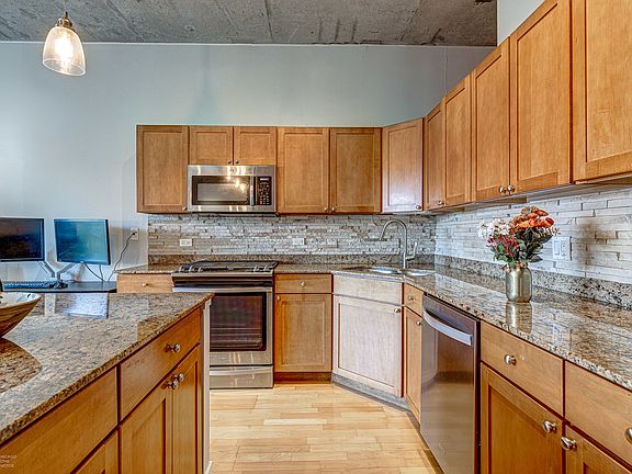 5th image of 1000 N Kingsbury St #Gu19