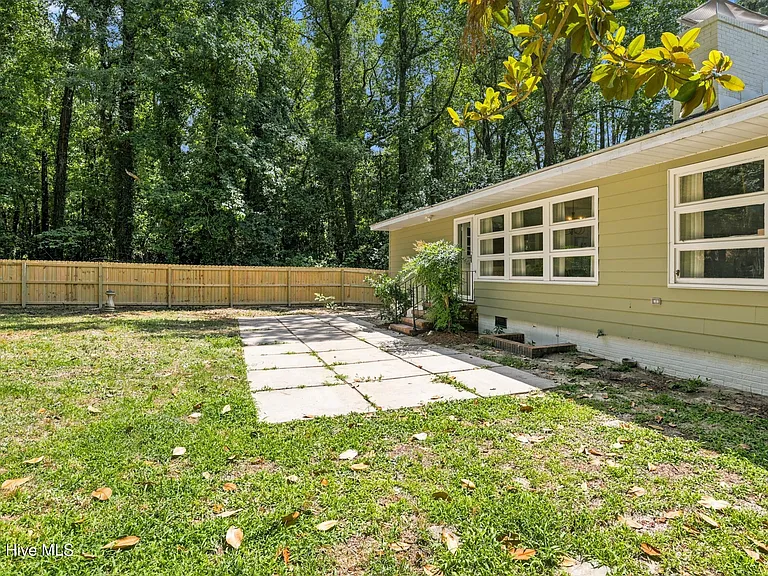 105 Bunn Ave — Photo 26