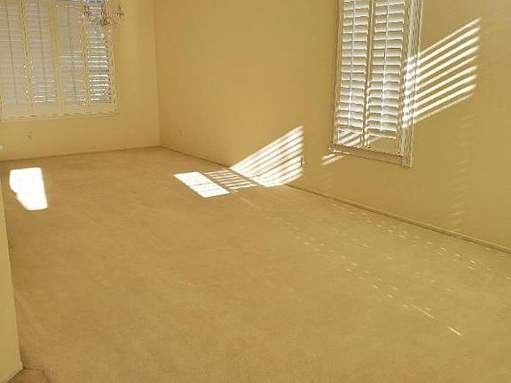 2nd image of 43064 Calle Reva