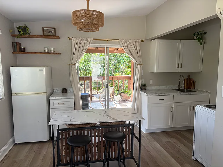 901 S Live Oak Park Rd — Photo 1