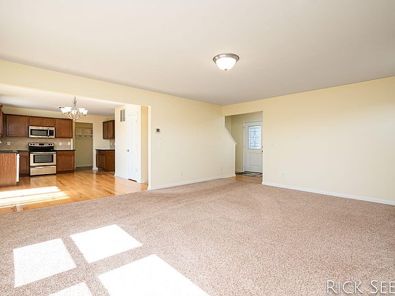5th image of 11470 Trent St SE