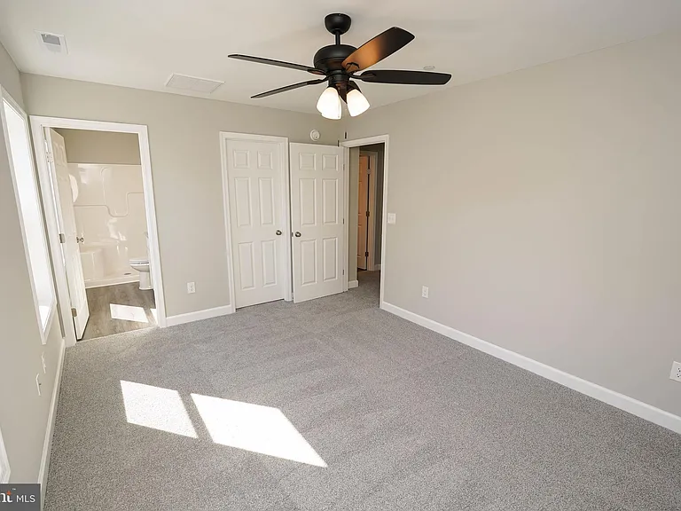 621 Cedar St — Photo 32