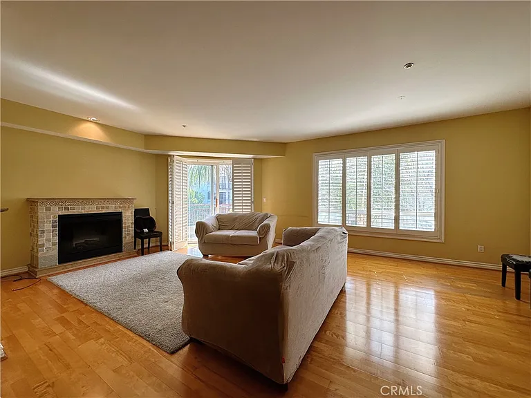 320 S Willaman Dr #402 — Photo 8