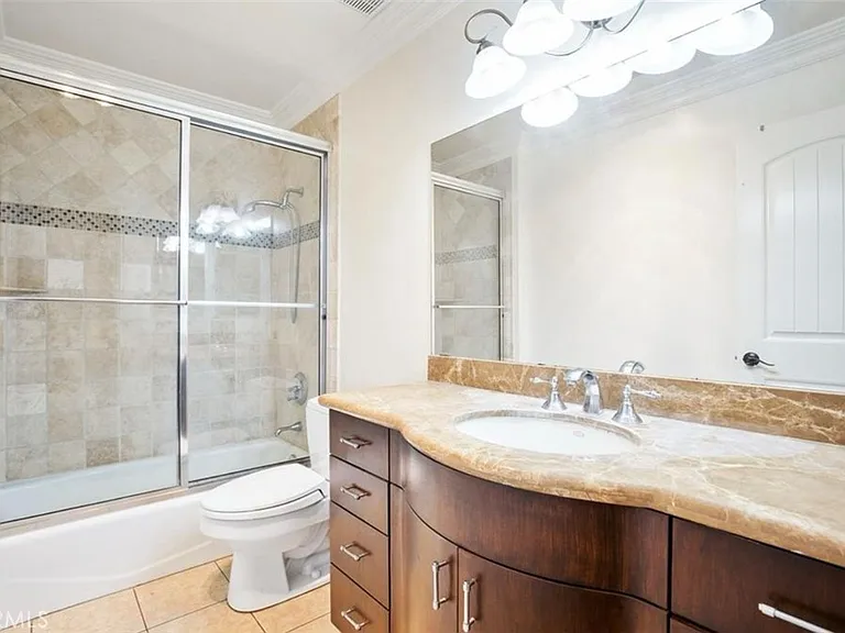 5954 Wilkinson Ave — Photo 31